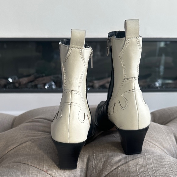 Dolce Vita Two-Tone Ankle Booties - Picture 6 of 11